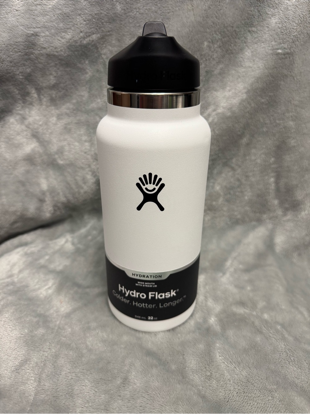 Hydro Flask White Wide-Mouth Bottle with Straw Lid